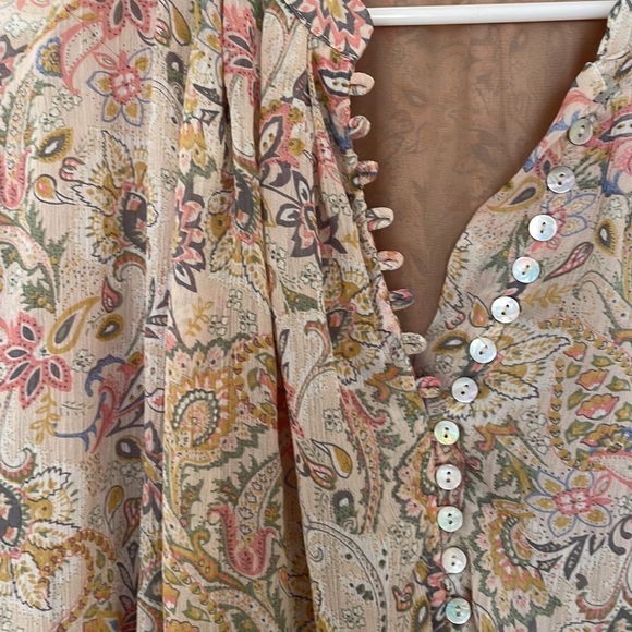 Molly Green Boho Button Blouse - Picture 2 of 3